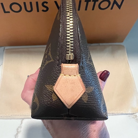 Louis Vuitton Brown and Gold Monogram Cosmetic Pouch - Picture 4 of 7